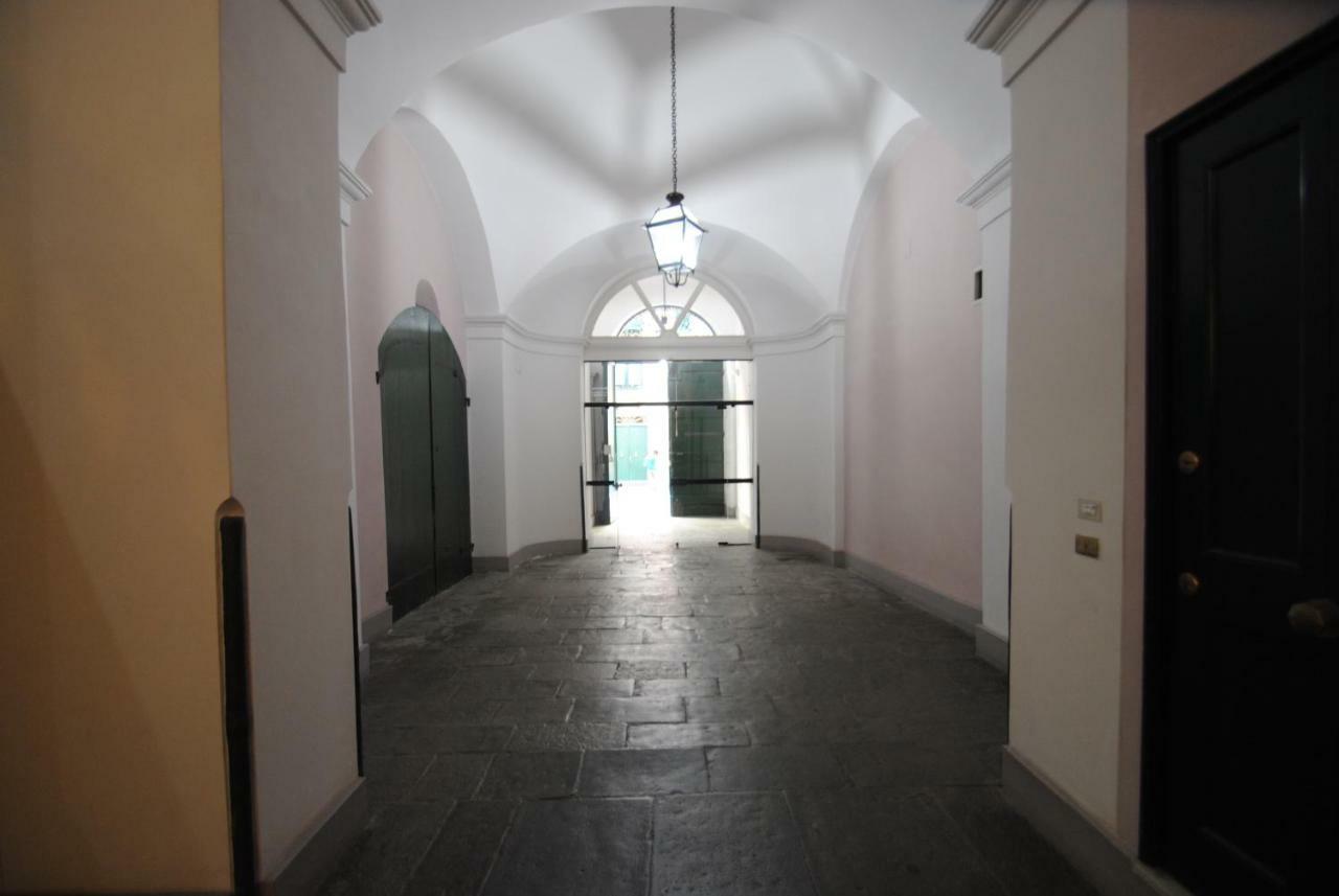 New Apartament In Historical Genoa Center Екстер'єр фото